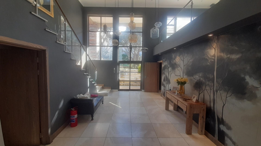 6 Bedroom Property for Sale in Birdwood Estate North West